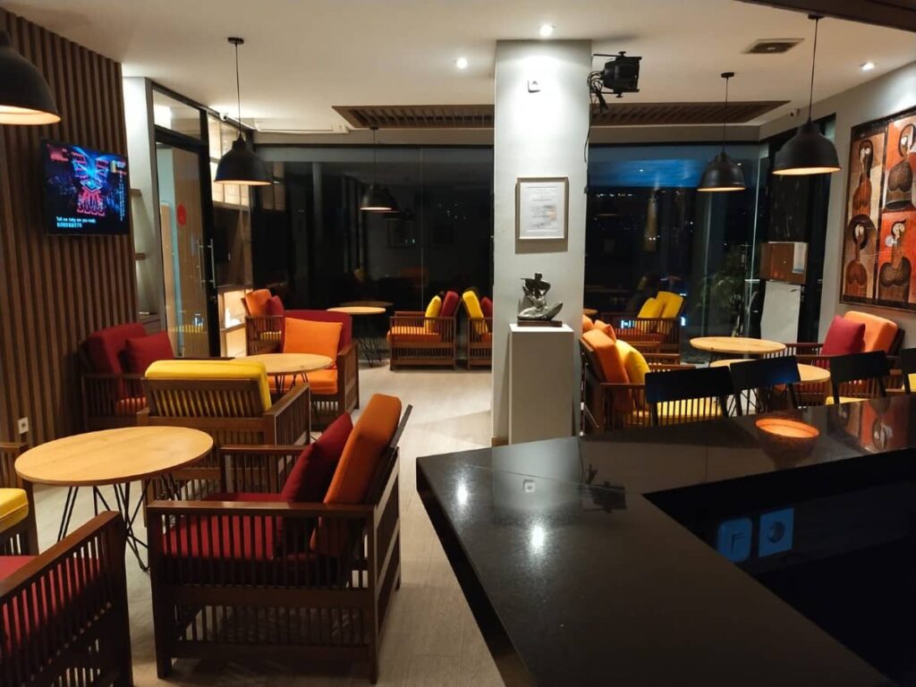 Peakwine Lounge at Swissbell Dago Heritage